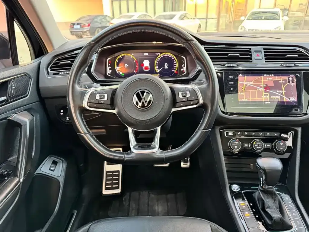 Volkswagen Tiguan L 2021 из CN, фото 2