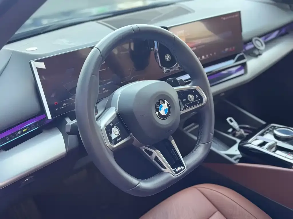 BMW 5 Series — фото 2