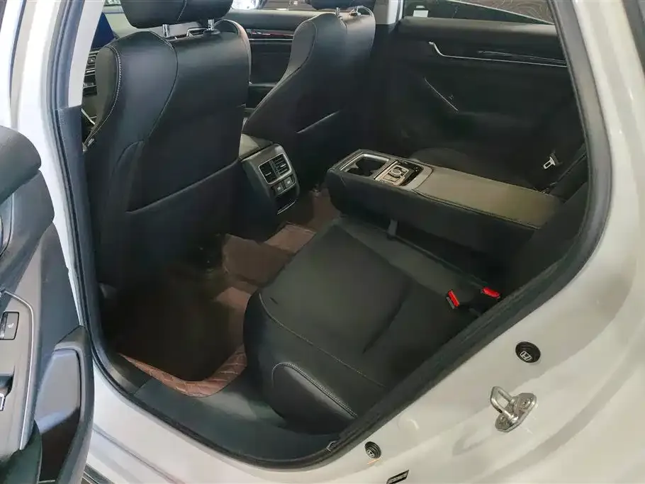 Honda Accord — фото 9
