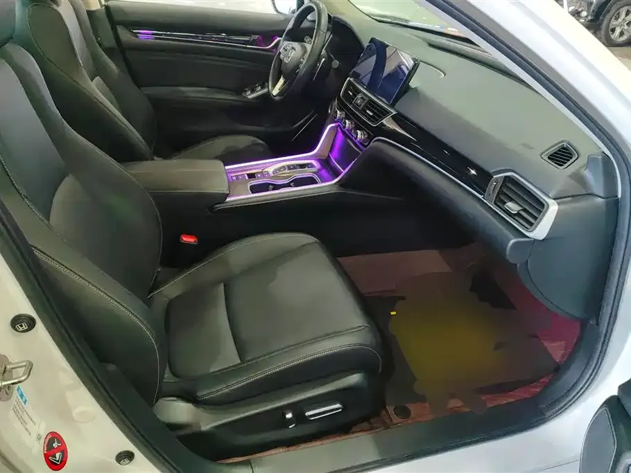 Honda Accord — фото 10