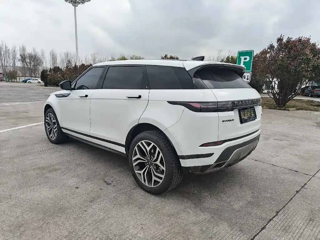 Land Rover Evoque — фото 6