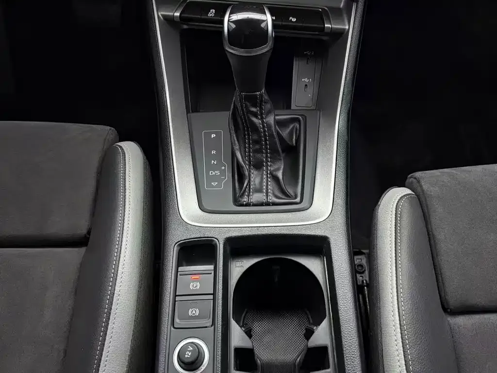 Audi Q3 2021 из CN, фото 7