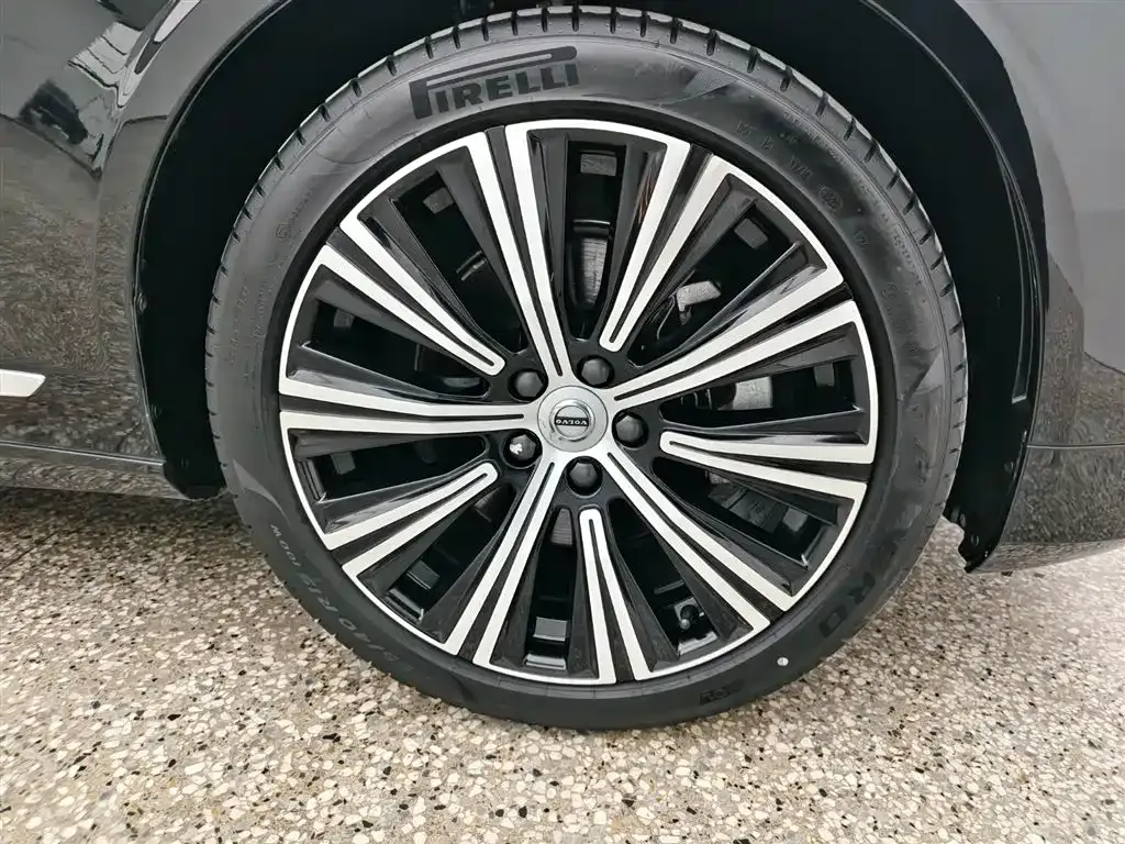 Volvo S90 — фото 10