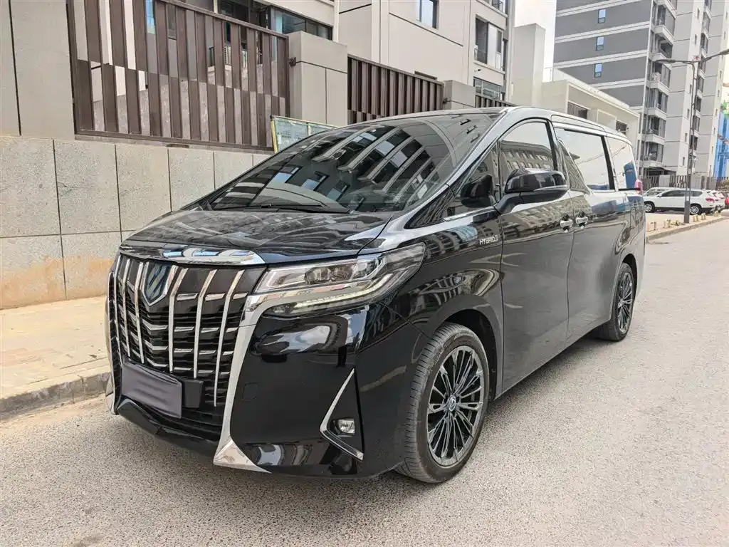 Toyota Alphard — фото 3