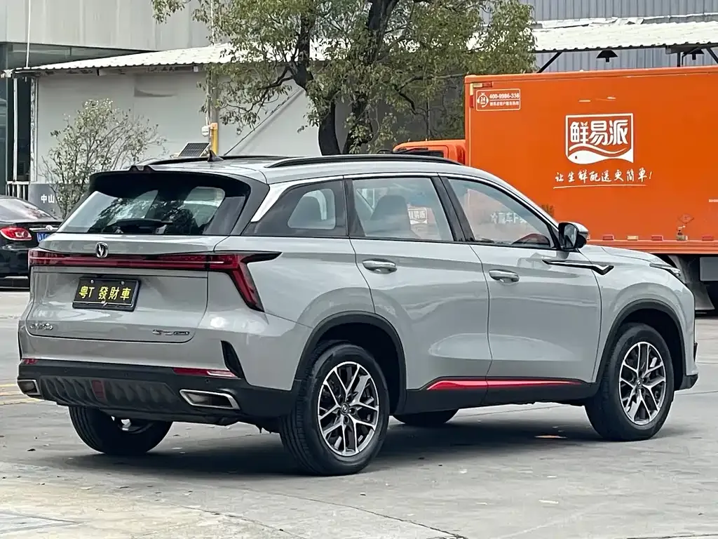 Changan CS75PLUS — фото 8