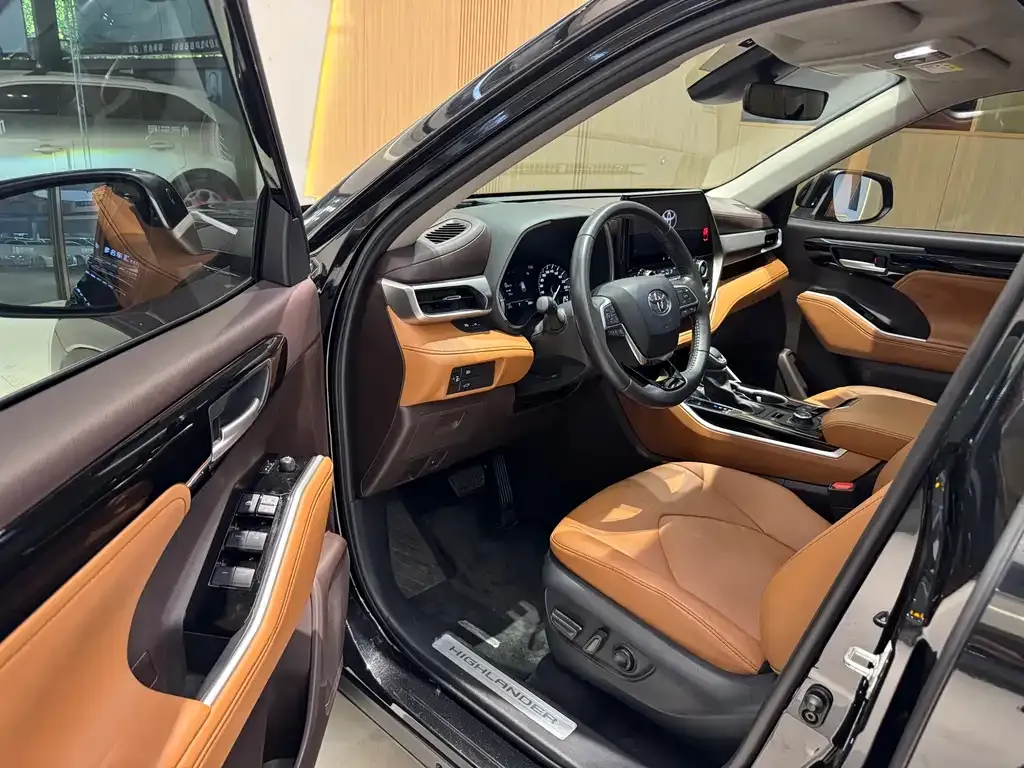 Toyota Highlander 2024 из CN, фото 8