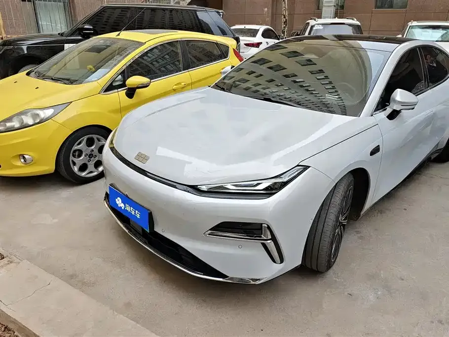 Geely Galaxy Xingyao 8 2025 из CN, фото 1