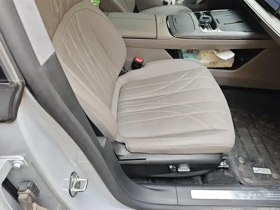 Geely Galaxy Xingyao 8 2025 из CN, фото 8
