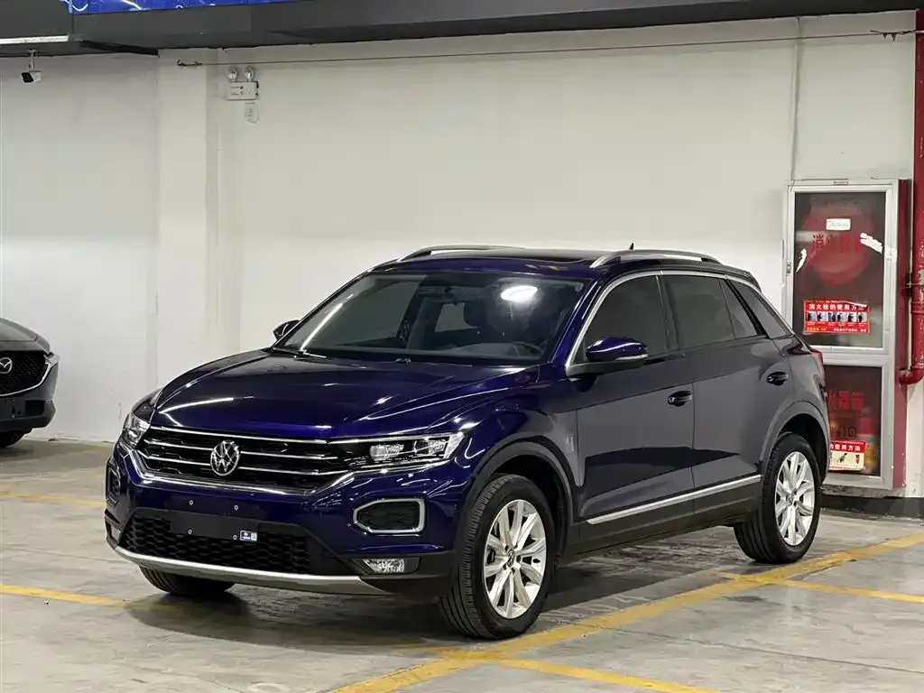 Volkswagen T-Roc — фото 1
