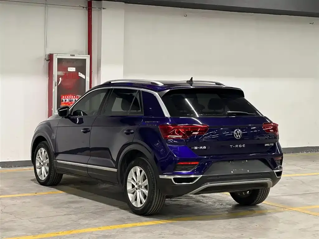 Volkswagen T-Roc — фото 2