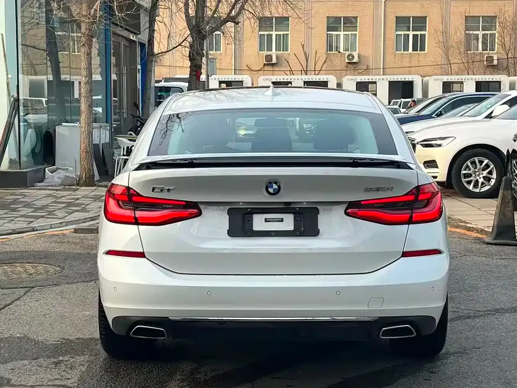 BMW 6 Series GT — фото 10