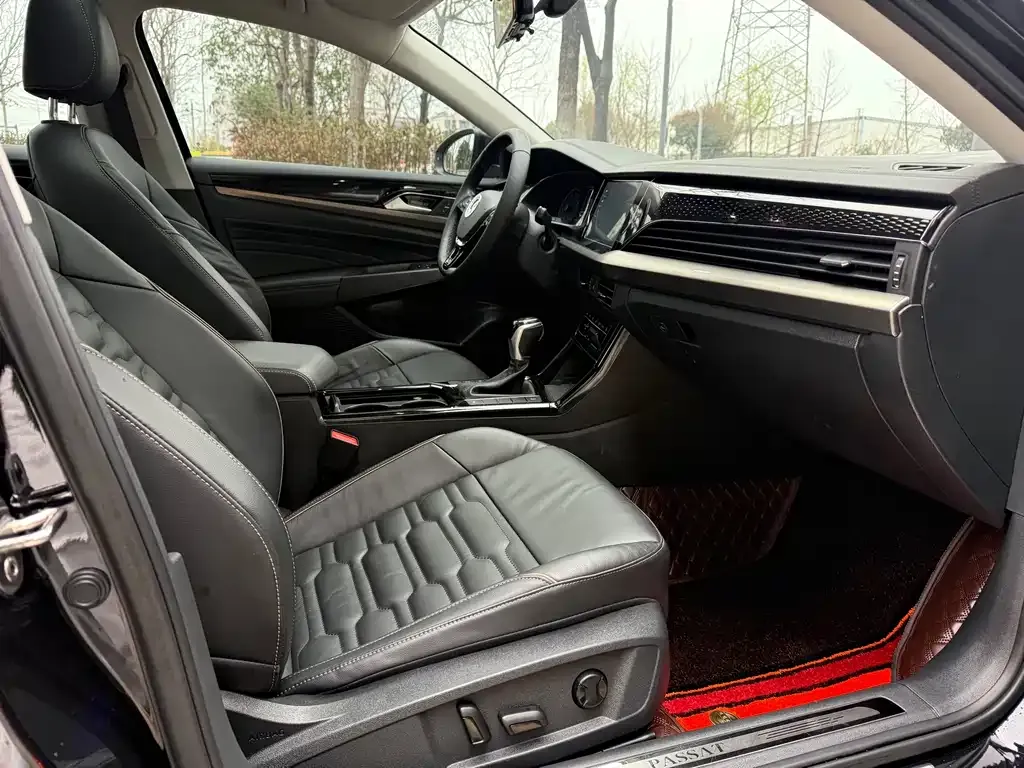 Volkswagen Passat — фото 8
