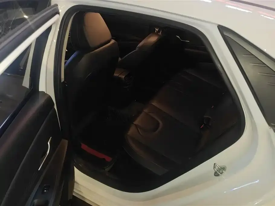 Hyundai Elantra 2023 из CN, фото 2