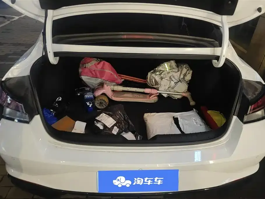 Hyundai Elantra 2023 из CN, фото 8