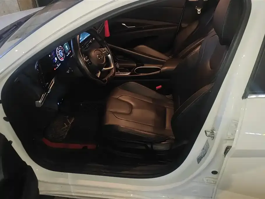 Hyundai Elantra 2023 из CN, фото 7