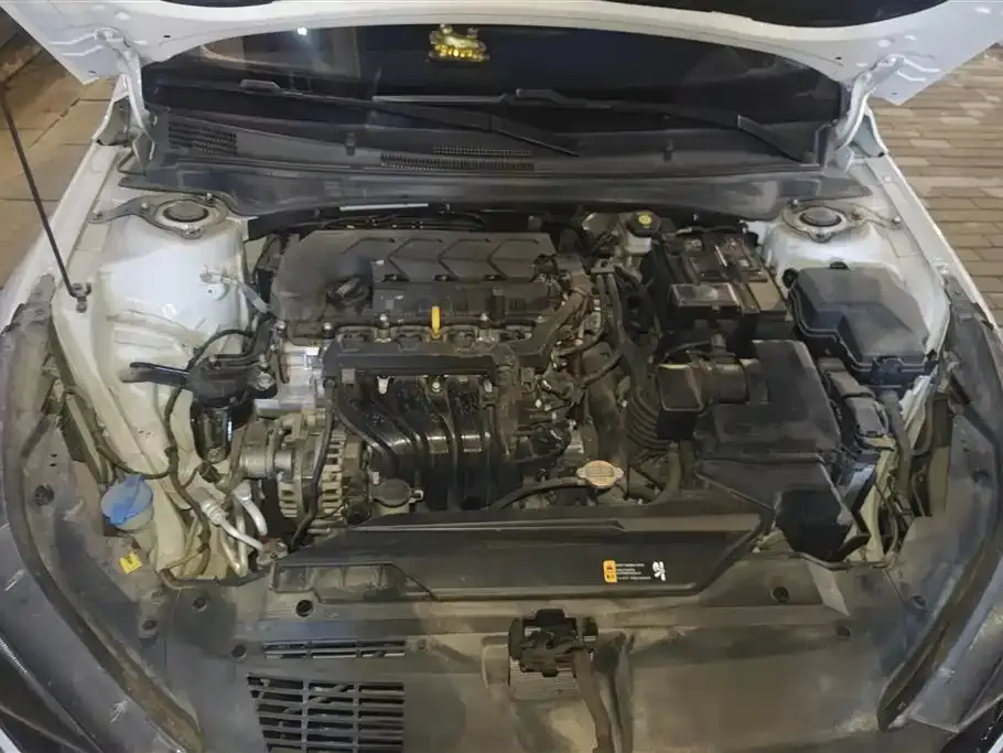 Hyundai Elantra 2023 из CN, фото 10