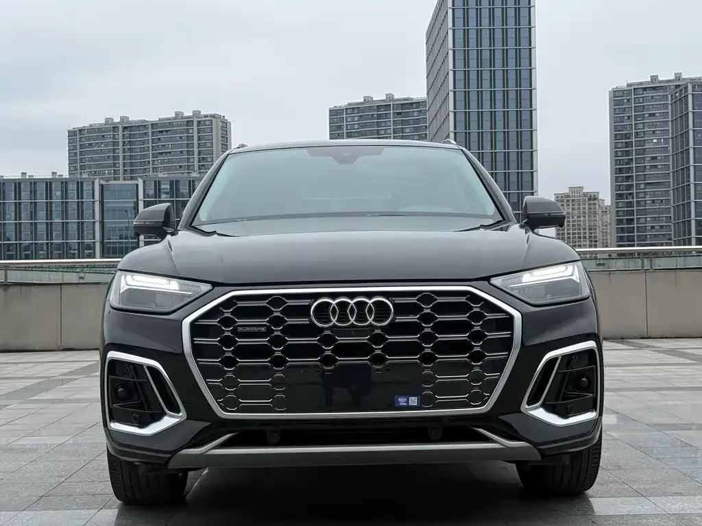 Audi Q5L 2023 из CN, фото 1