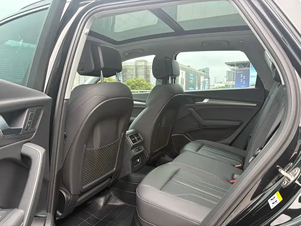 Audi Q5L 2023 из CN, фото 10