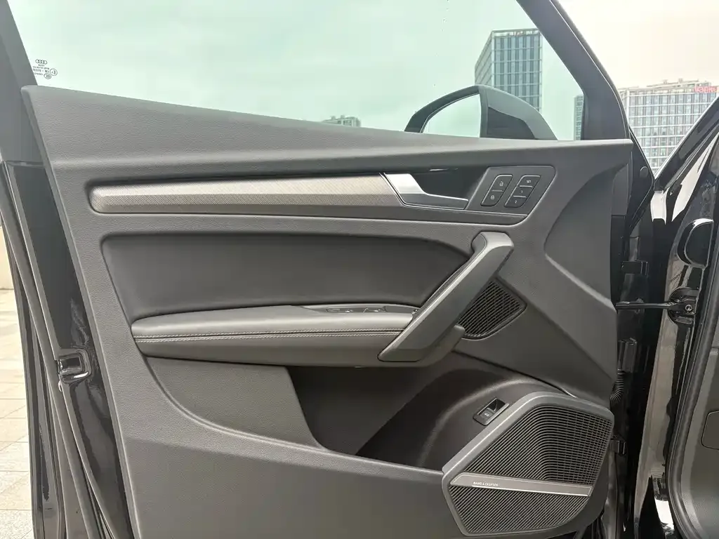 Audi Q5L 2023 из CN, фото 8