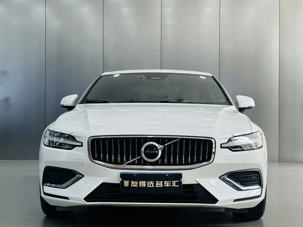 Volvo S60 — фото 8