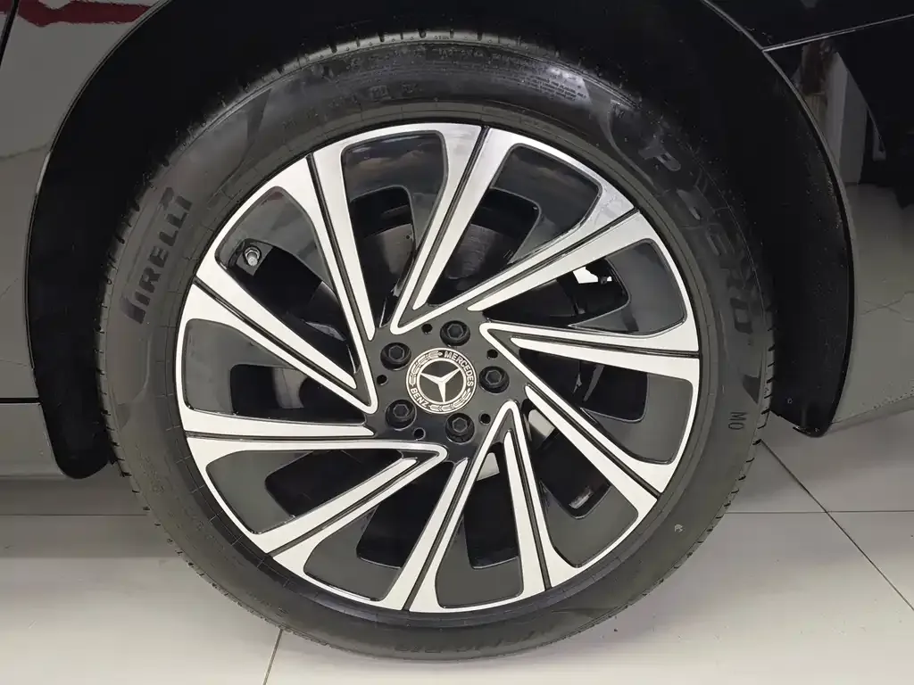 Mercedes-Benz E-Class 2025 из CN, фото 2