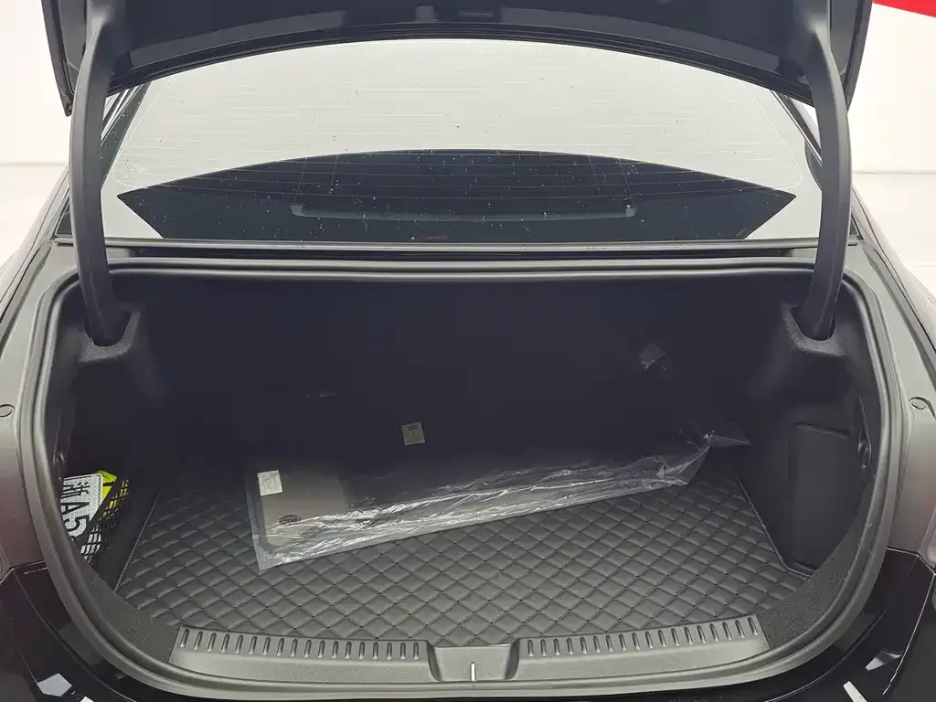Mercedes-Benz E-Class 2025 из CN, фото 4