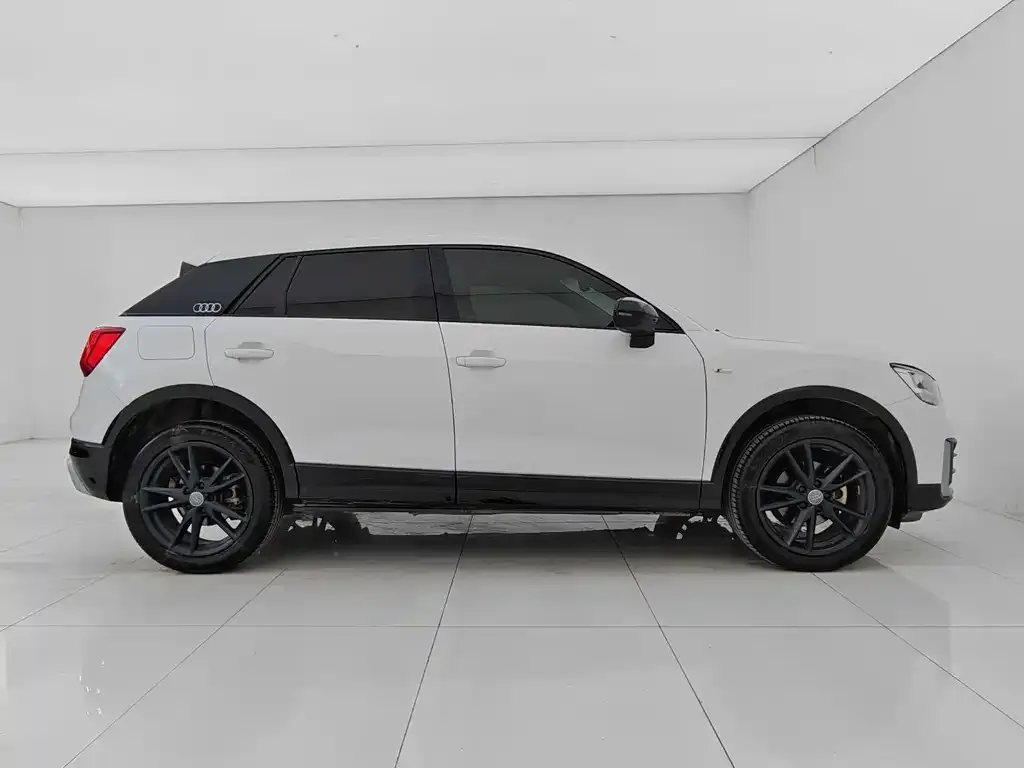 Audi Q2L 2021 из CN, фото 8
