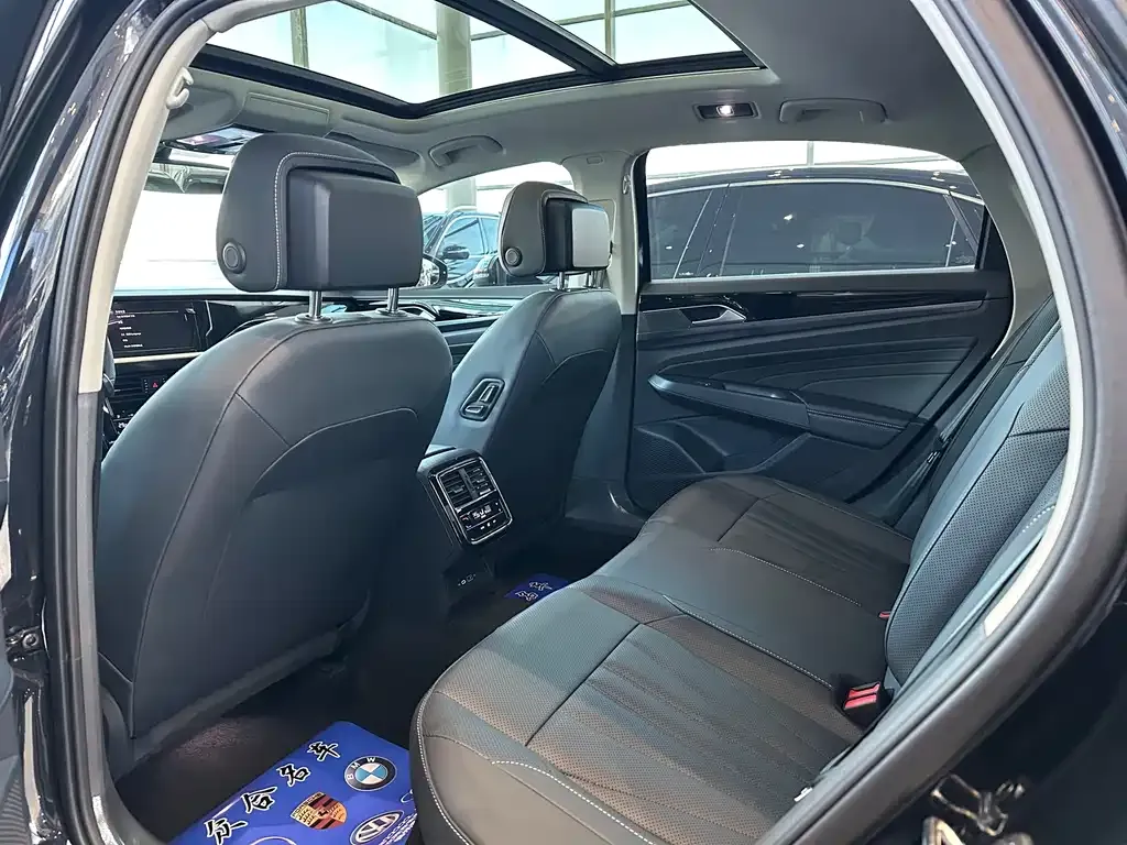 Volkswagen Passat 2025 из CN, фото 4