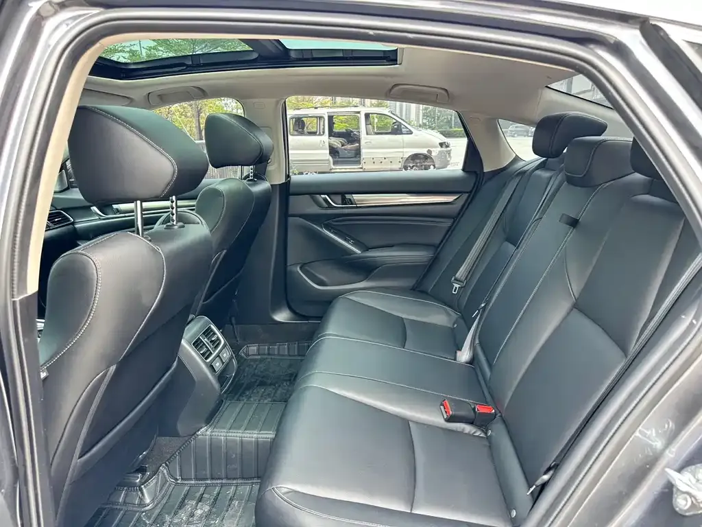 Honda Accord 2023 из CN, фото 4