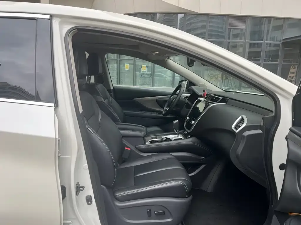 Nissan Murano 2023 из CN, фото 2