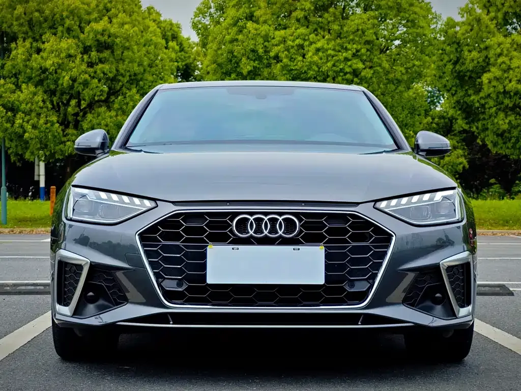 Audi A4L — фото 7