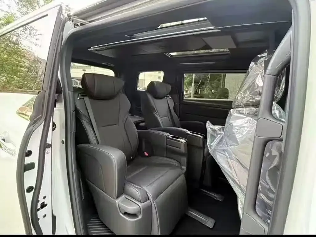 Toyota Alphard — фото 3