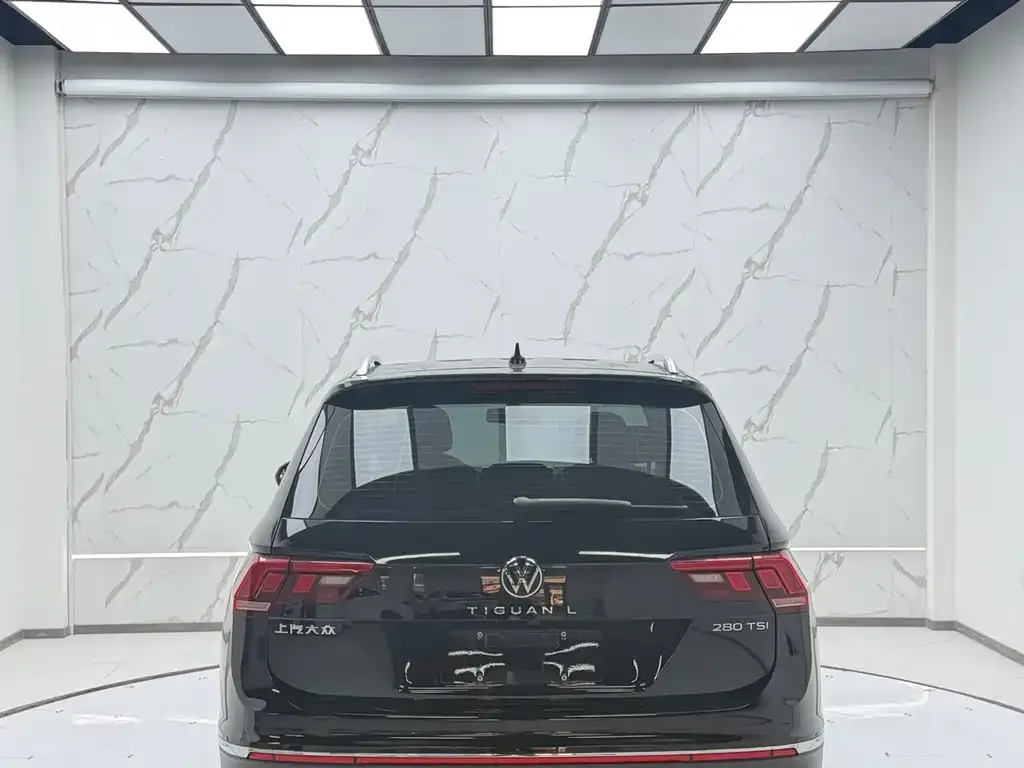 Volkswagen Tiguan L 2023 из CN, фото 2