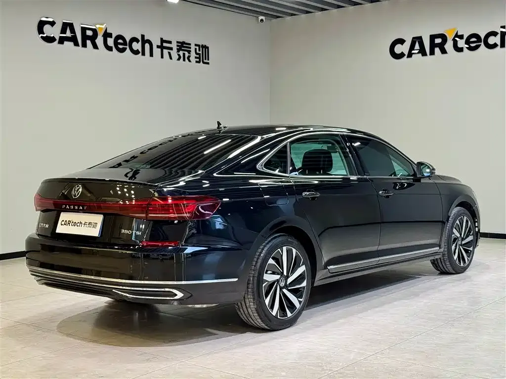Volkswagen Passat — фото 7