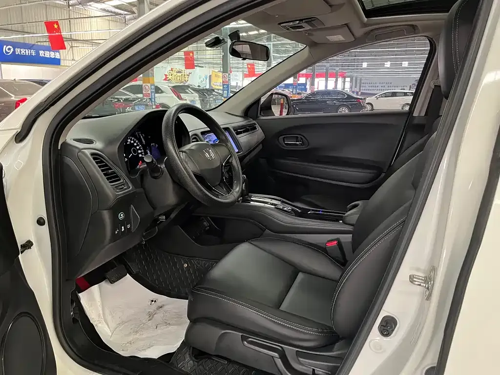 Honda Vezel 2021 из CN, фото 10