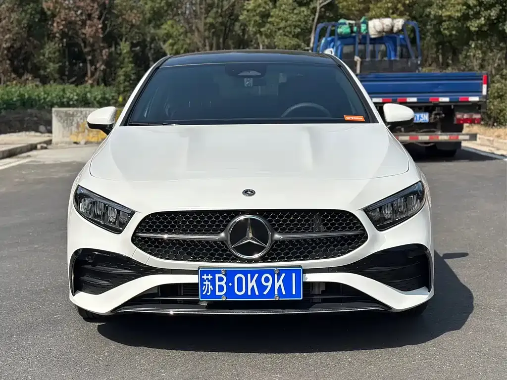 Mercedes-Benz A-Class 2024 из CN, фото 2