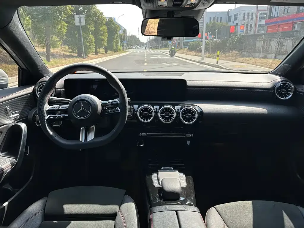 Mercedes-Benz A-Class 2024 из CN, фото 4