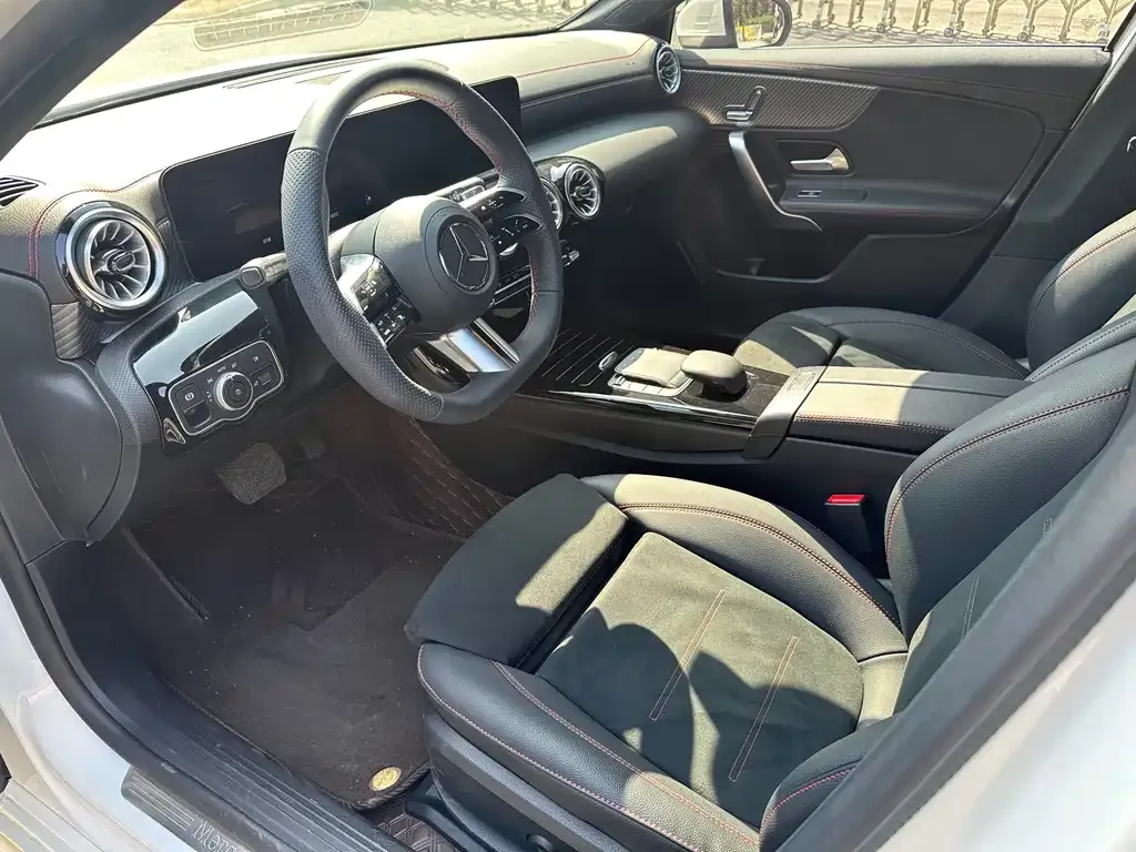 Mercedes-Benz A-Class 2024 из CN, фото 7