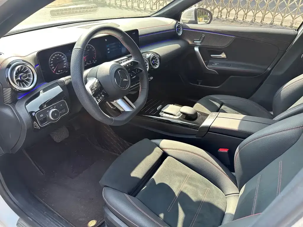 Mercedes-Benz A-Class 2024 из CN, фото 5