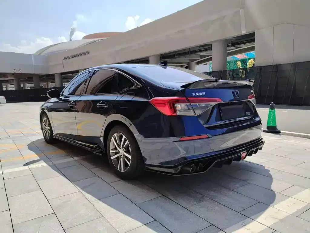 Honda Civic — фото 8