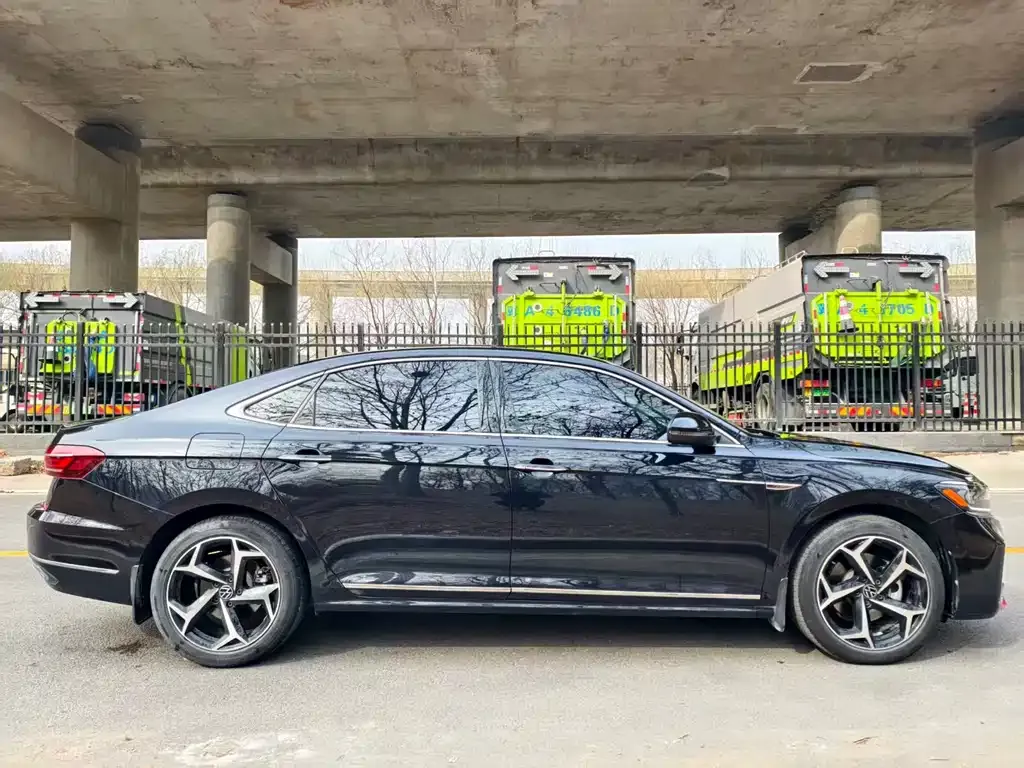 Volkswagen Passat — фото 5