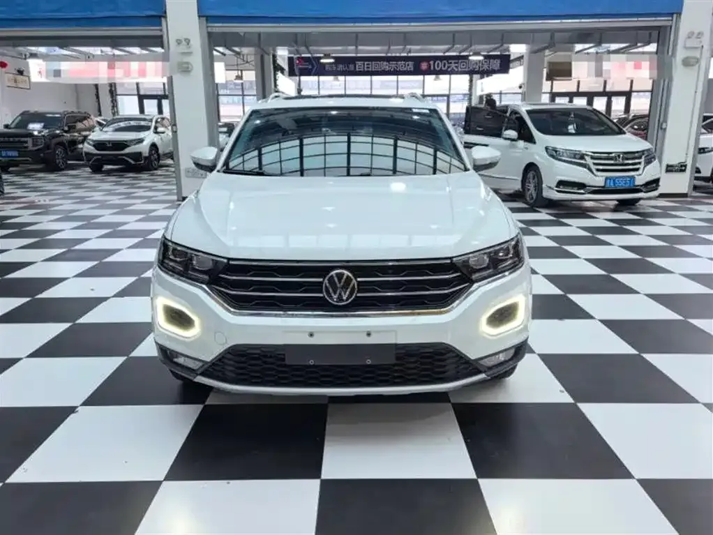 Volkswagen T-Roc — фото 2
