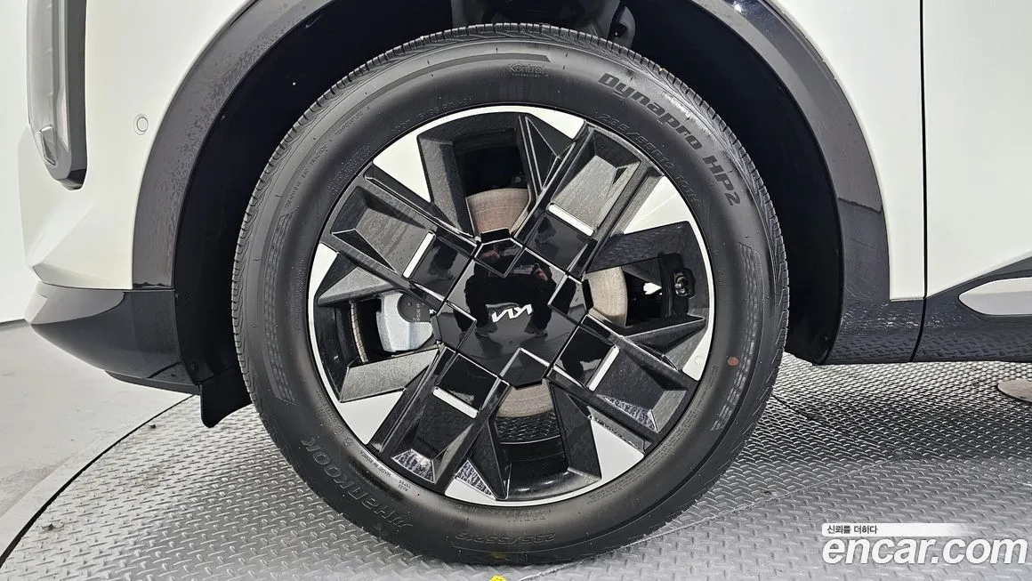 Kia Sportage — фото 9