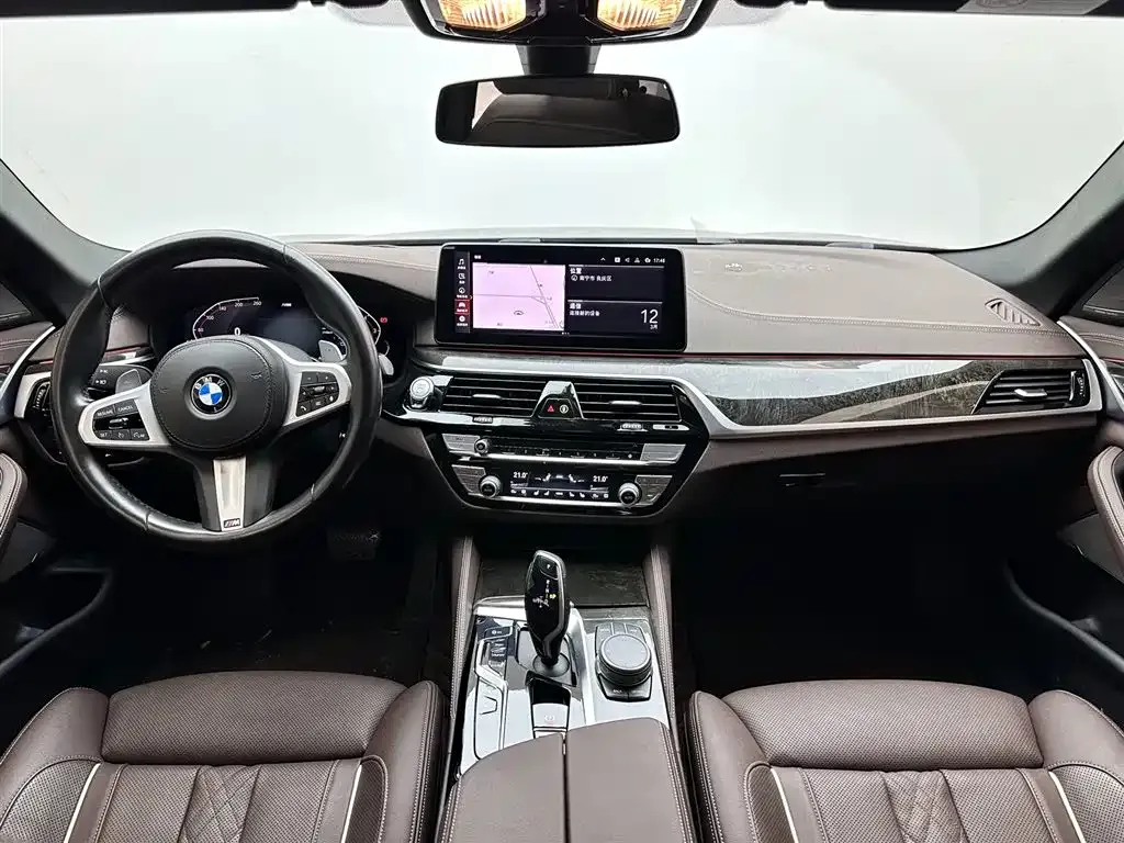 BMW 5 Series — фото 9