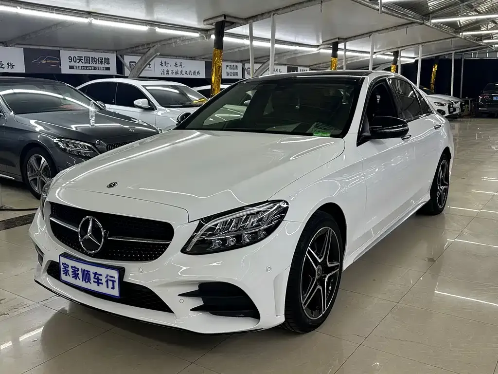Mercedes-Benz C-Class — фото 1