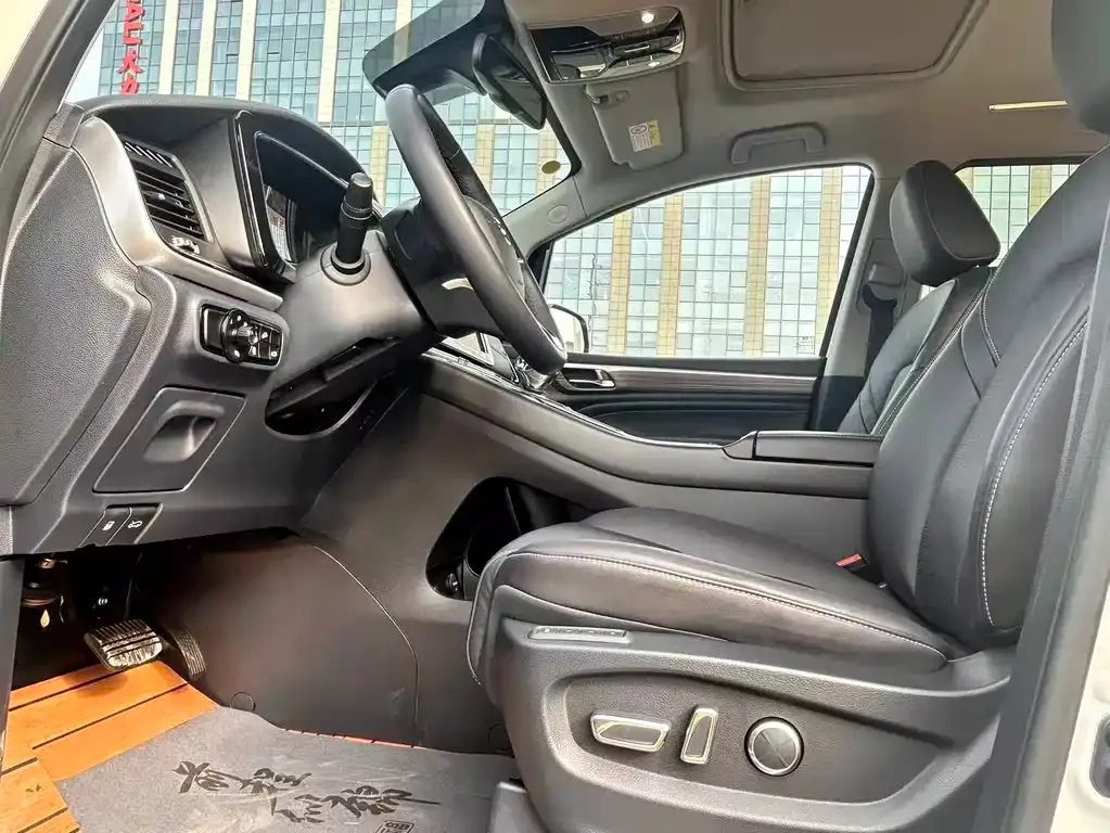 GAC Motor Trumpchi M8 — фото 10