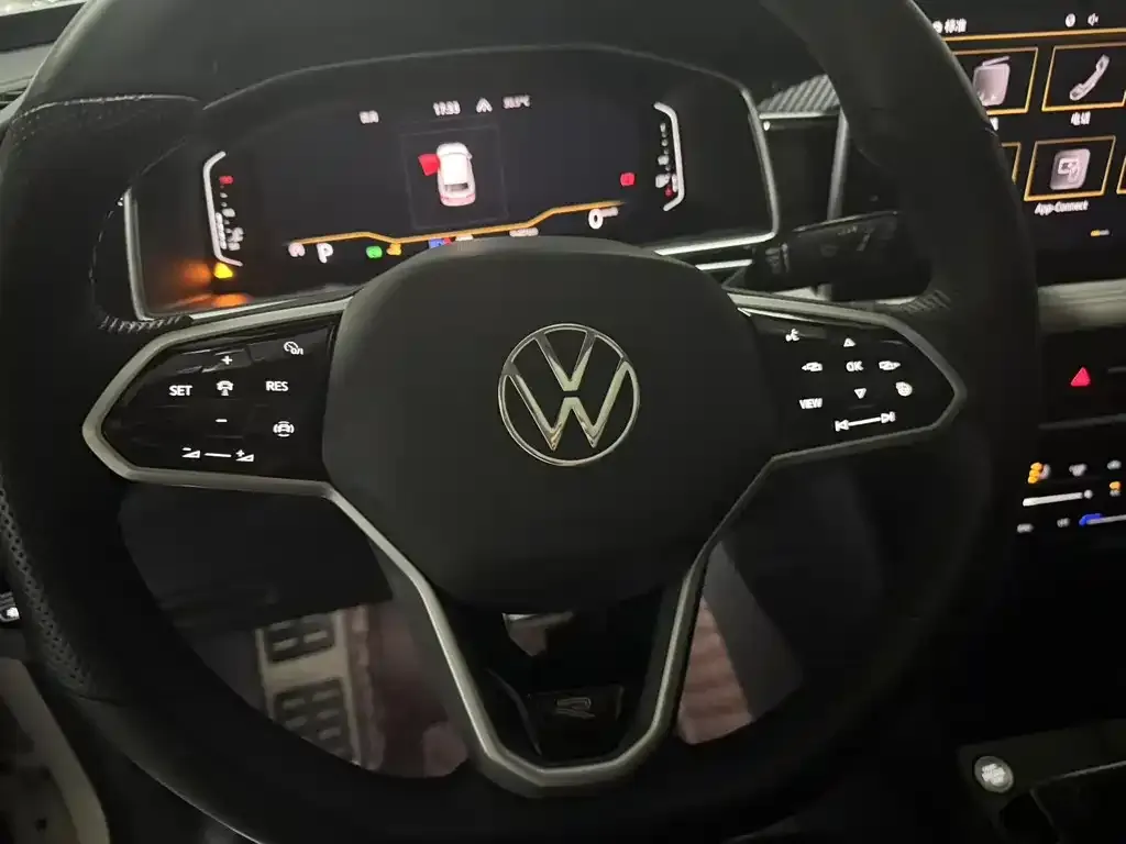 Volkswagen Tiguan L 2023 из CN, фото 4