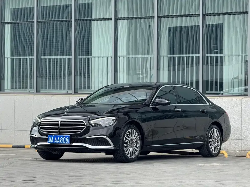 Mercedes-Benz E-Class — фото 10