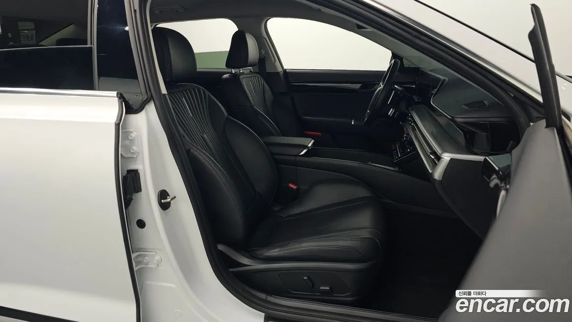 Hyundai Grandeur 2023 из KR, фото 2