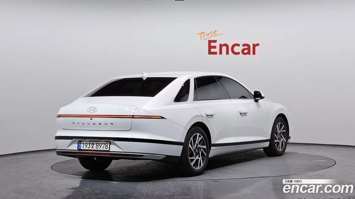 Hyundai Grandeur 2023 из KR, фото 8